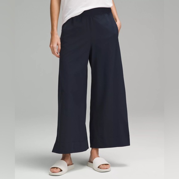 lululemon athletica Pants - Lululemon Navy Stretch Woven High-Rise Wide-Leg Cropped Pants